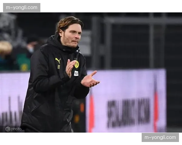 多特蒙德晋级，赛后泰尔齐奇称赞球队防守纪律，对哈兰德的成功包夹是关键。