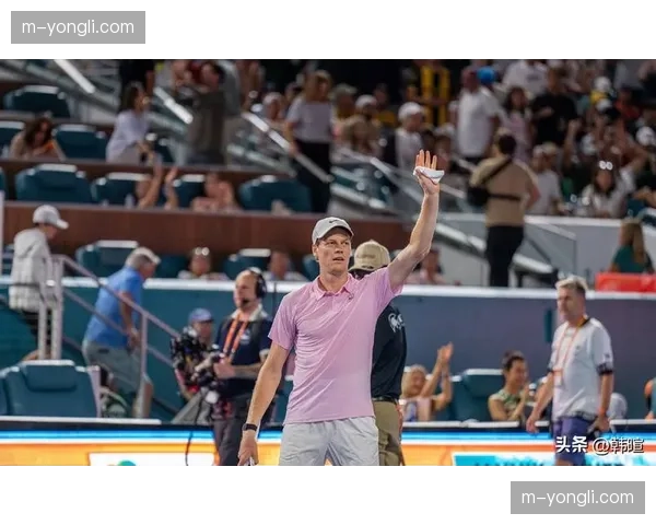 辛纳6-3-6-0横扫安贝尔,追平费德勒赛季初大师赛13连胜纪录