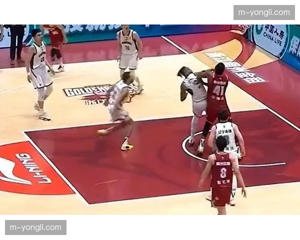 辽宁本钢71-76不敌浙江稠州金租，莫兰德篮板数升至历史第32位